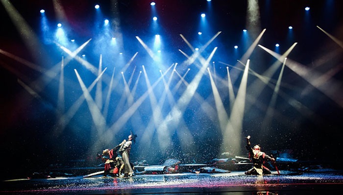 The theatre hall lighting applications (3)