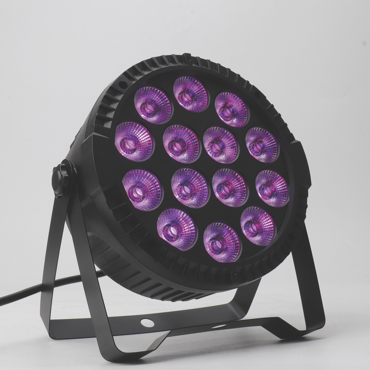 14pcs 6W RGBW 4in1 Par Light 14pcs 6W RGBW 4in1 Par Light
